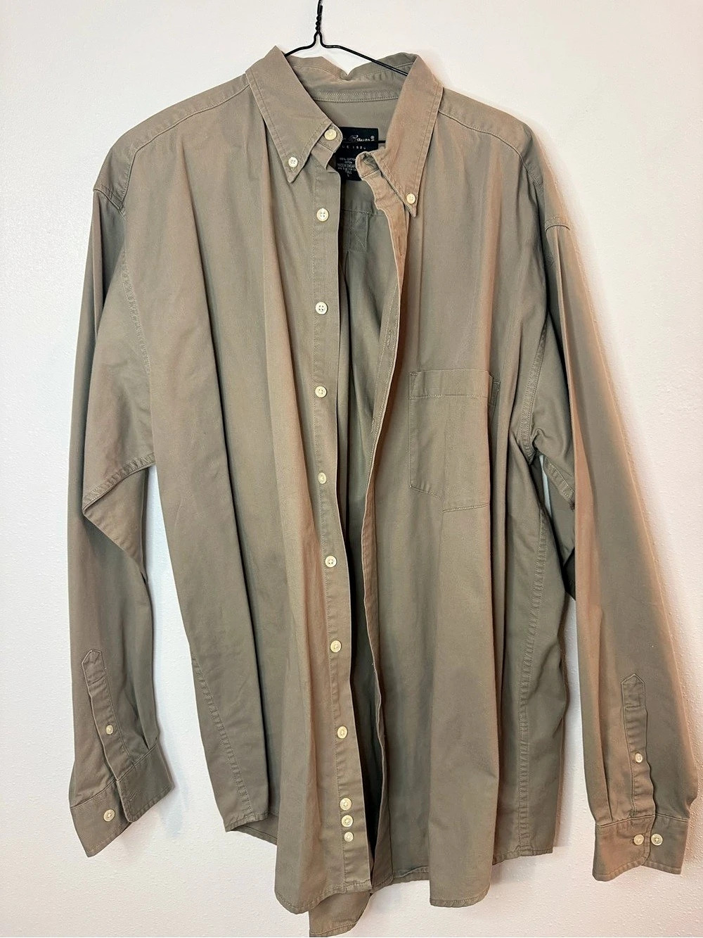 Eddie Bauer Cotton Button Down Shirt in Green Size Large Like New